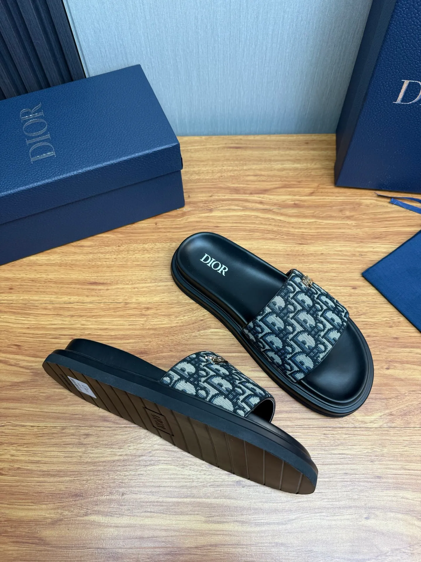Men's shoes 260💰 Dior. Men's slippers🩴Official website 1:1 production 38-45 size 45 46 🉑️Customized original material shipped✅